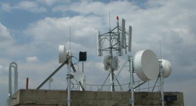 Image by Ben Freeman used under CC BY-NC 2.0 (https://flic.kr/p/hSaeNu). image linking to A basic guide to backhaul for community-centred connectivity providers