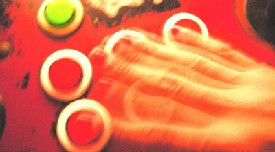 Imagen por _r o s a _ en Flickr, usada bajo licencia Creative Commons. image linking to Derechos Digitales presenta el Fondo de Respuesta Rápida para la protección de derechos digitales en América Latina