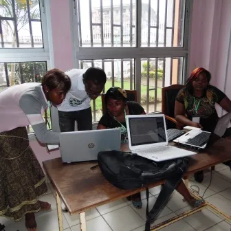 During Software Freedom Day. Source: PROTEGE QV image linking to PROTEGE QV: “La Declaración africana es una guía sobre el uso de internet para la ciudadanía”