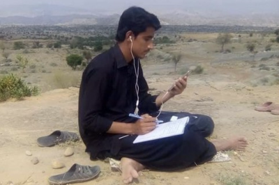 Photo Credit: Twitter @IAmAmirZaman image linking to Media Matters for Democracy expresses concern over students' lack of internet access for online education