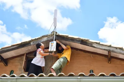 Image: Portal sem Porteiras, by Karla Velasco image linking to Las redes comunitarias ante el COVID-19 en Latinoamérica